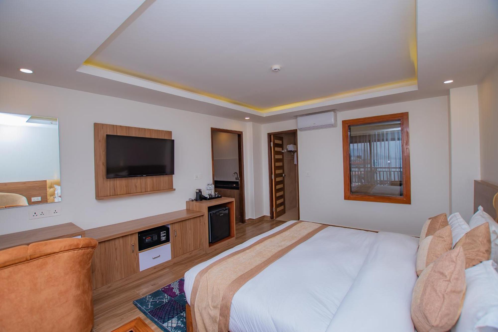 Hotel Pokhara Village & Spa Eksteriør bilde